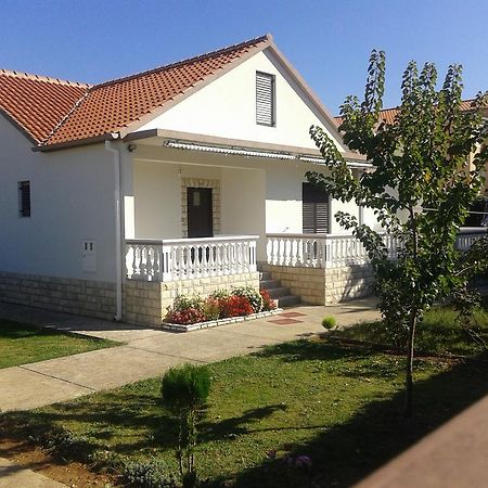 Apartment Mirjana Bibinje Bagian luar foto