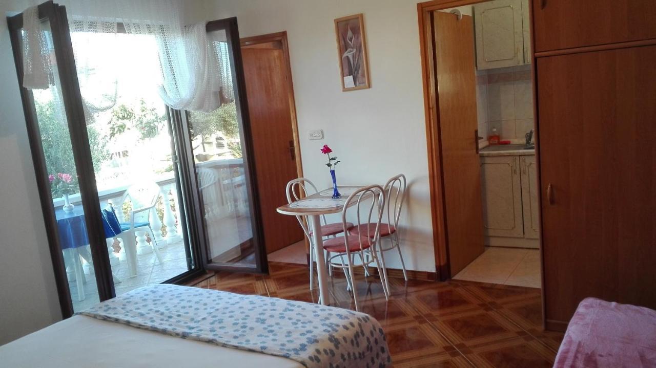 Apartment Mirjana Bibinje Bagian luar foto